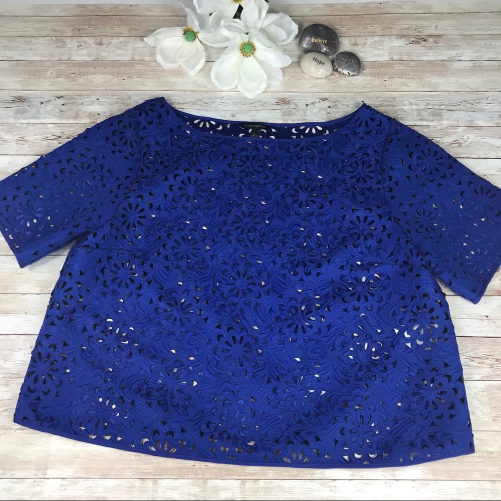 Banana Republic cut out top blue size L